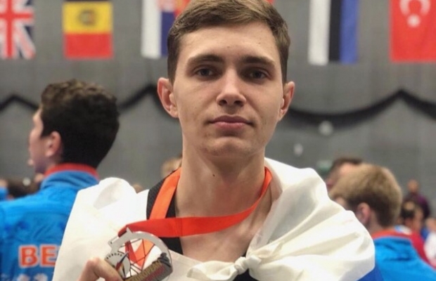 Ростовчанин Сергей Карнута стал серебряным призером молодежного первенства Европы по тхэквондо